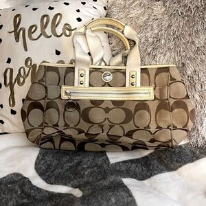 Coach Daisy Signature canvas tote  Purse